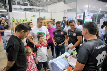 Galeria: Visita do Secretário de Educação na Feira do Livro 